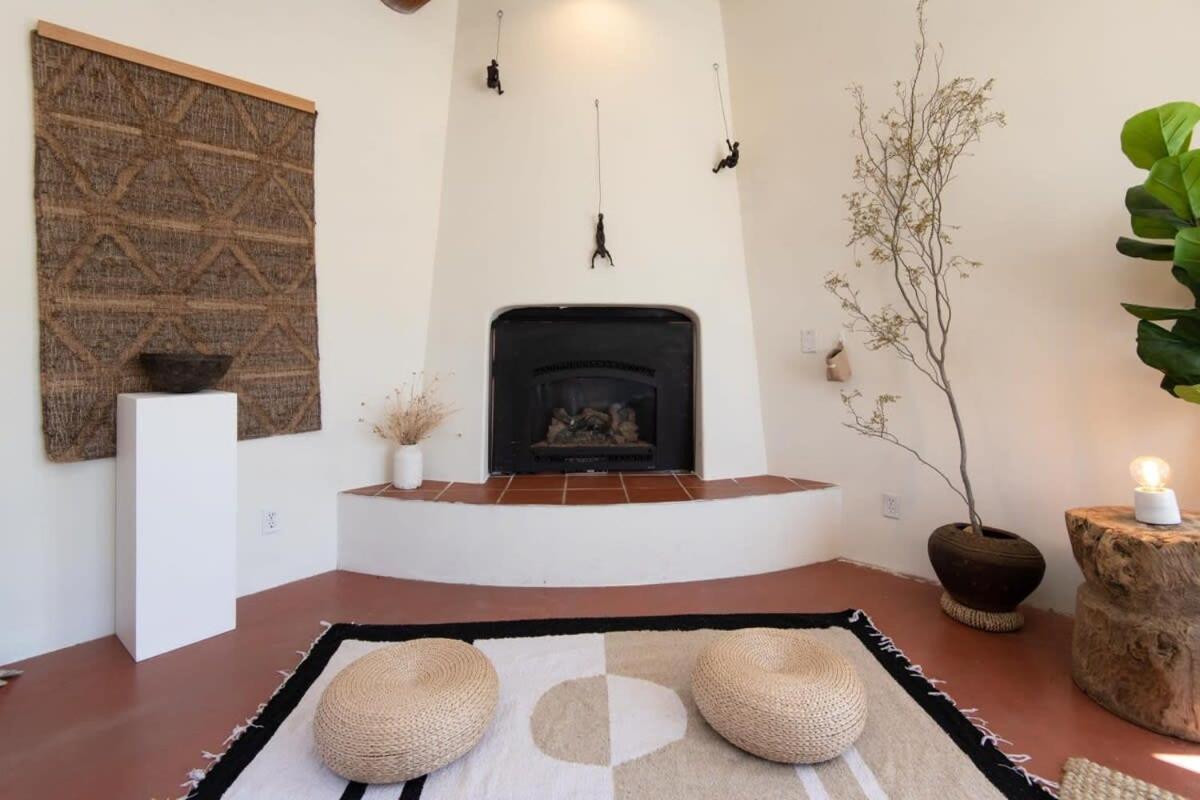 Renovated Lodge - Room 3 With Pool Access Joshua Tree Exterior photo