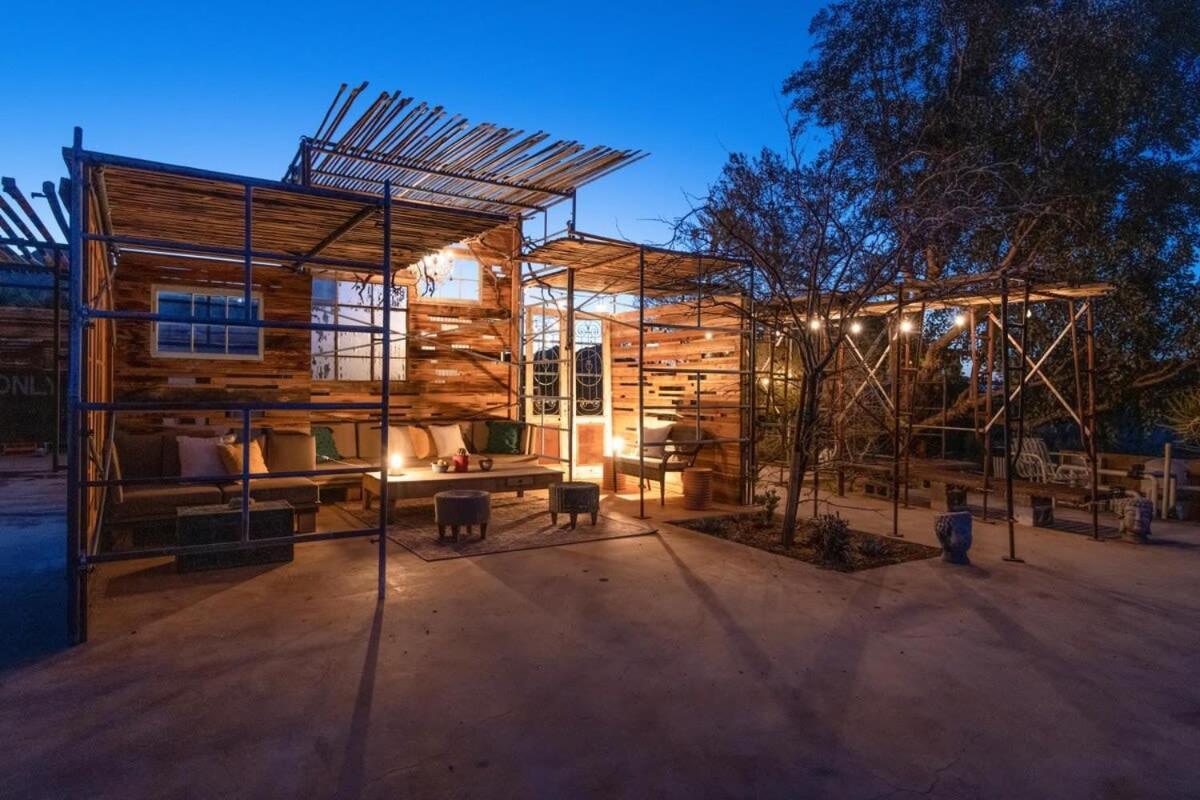 Renovated Lodge - Room 3 With Pool Access Joshua Tree Exterior photo